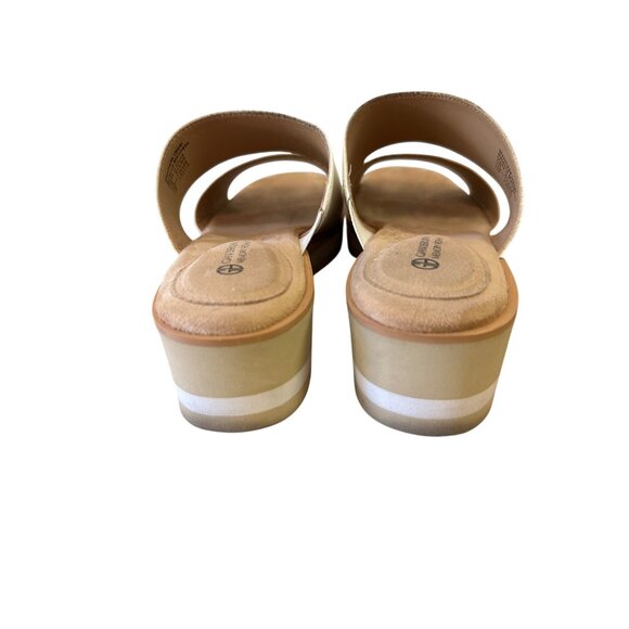 Gianni Bernini Size 7 Women’s Memory Foam Slip Wedge Heel Sandal White - Picture 8 of 14